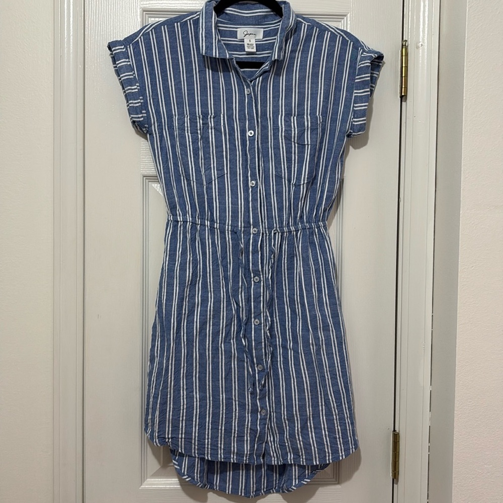 Blue and white striped collared button up dress. HAS POCKETS!
